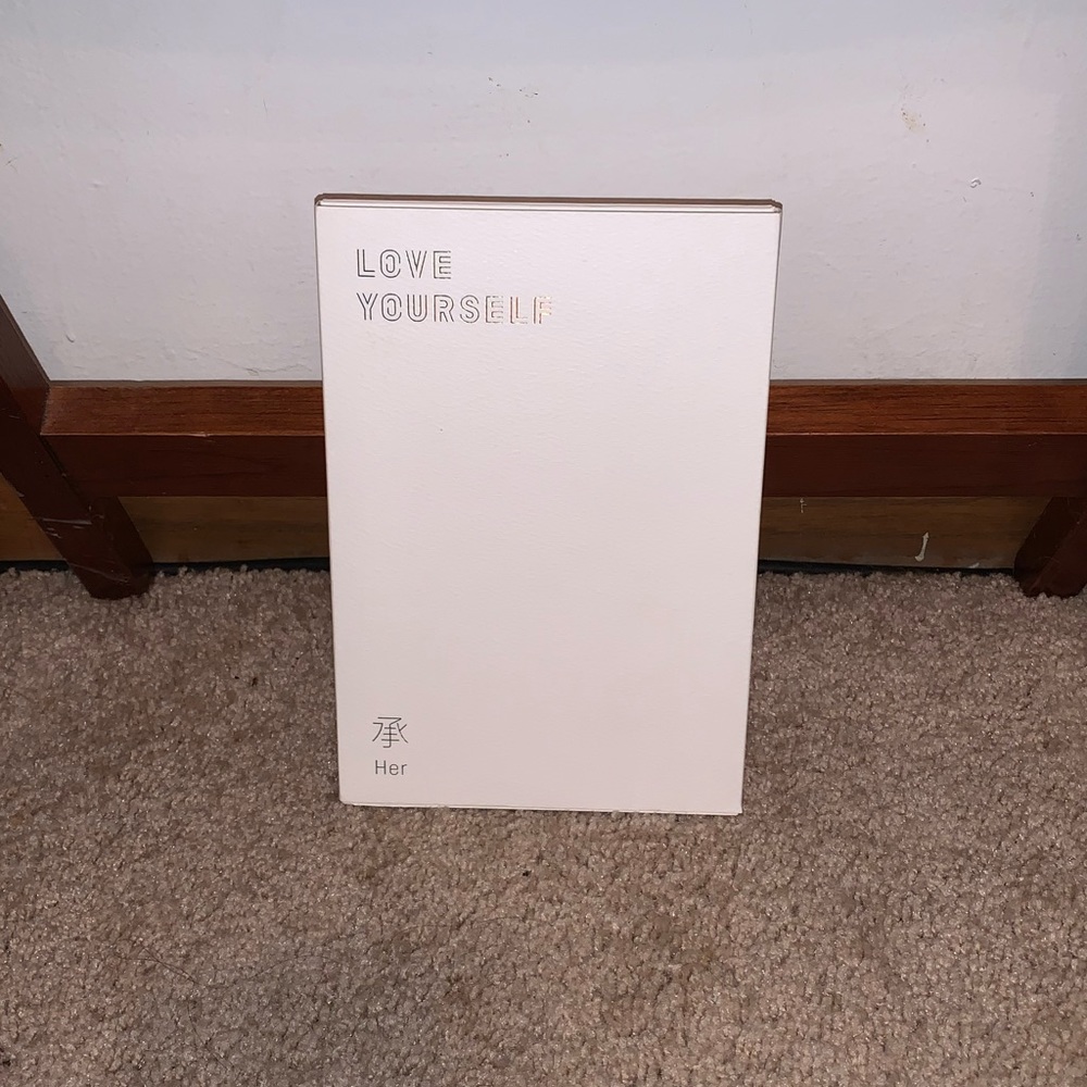 BTS - LY Her L - 1 cd, 1 sticker, 1 photobook